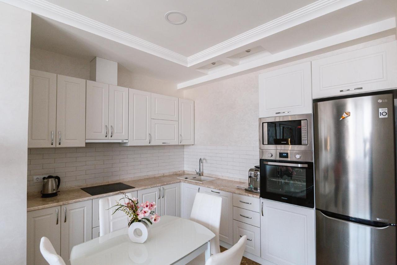 Luxury For Business & Pleasure Royal 2 Appartement Kiev Buitenkant foto