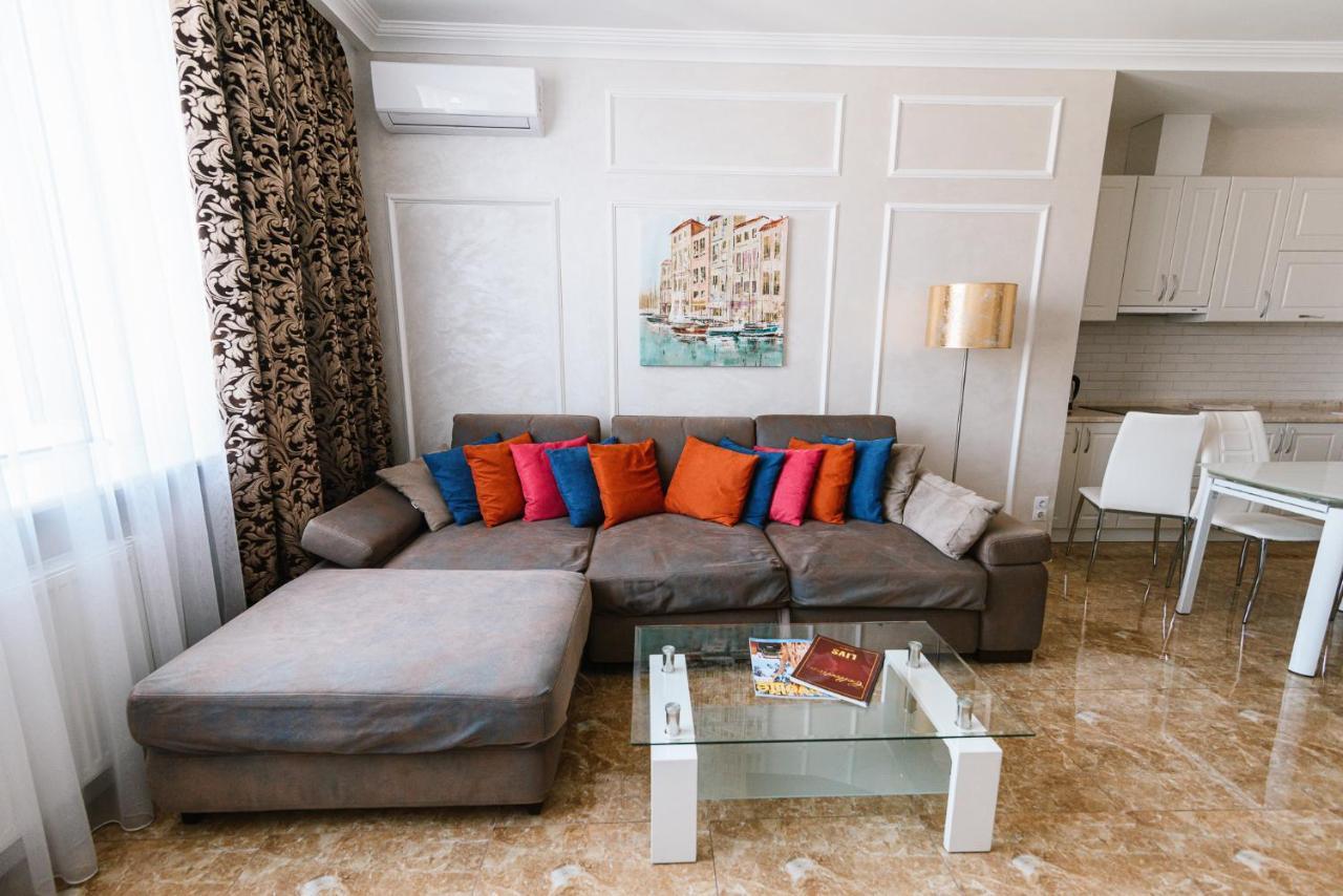 Luxury For Business & Pleasure Royal 2 Appartement Kiev Buitenkant foto