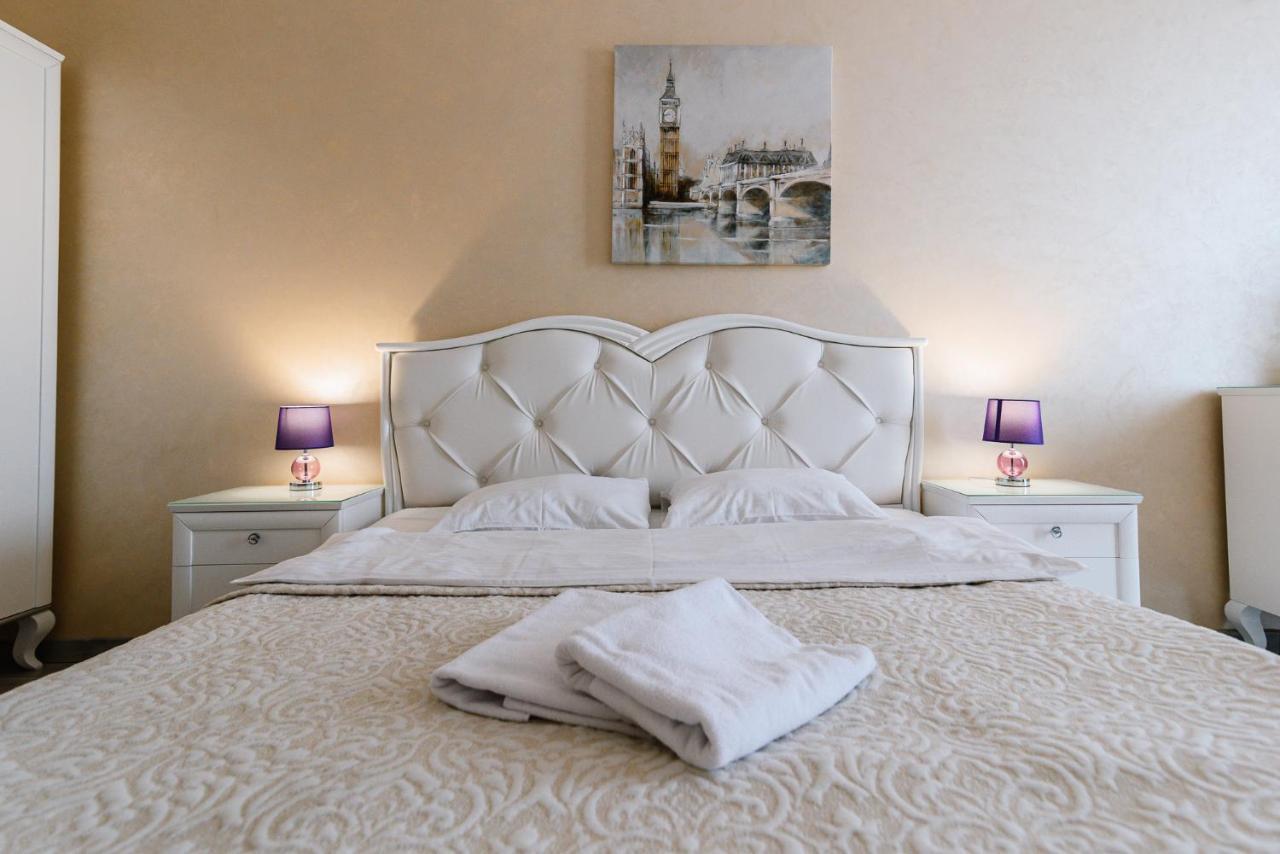 Luxury For Business & Pleasure Royal 2 Appartement Kiev Buitenkant foto