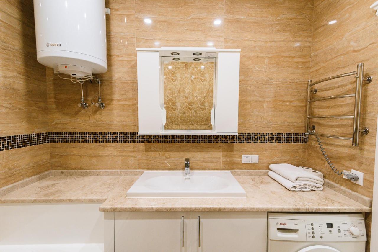 Luxury For Business & Pleasure Royal 2 Appartement Kiev Buitenkant foto