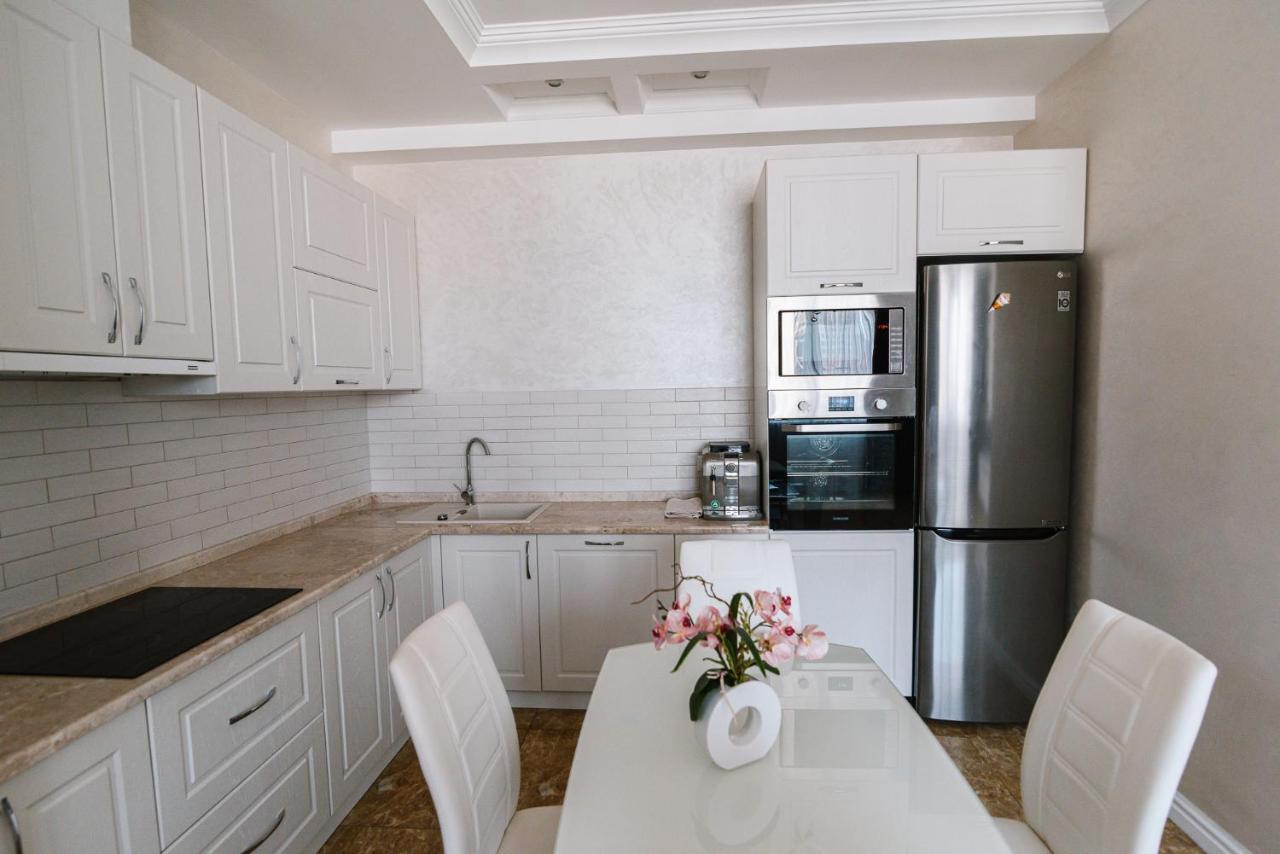 Luxury For Business & Pleasure Royal 2 Appartement Kiev Buitenkant foto