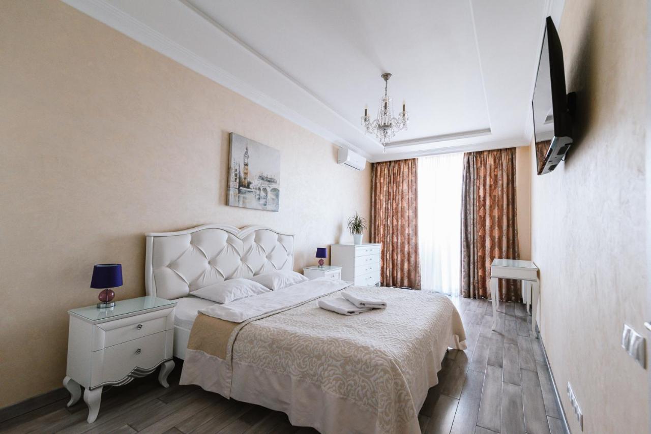 Luxury For Business & Pleasure Royal 2 Appartement Kiev Buitenkant foto