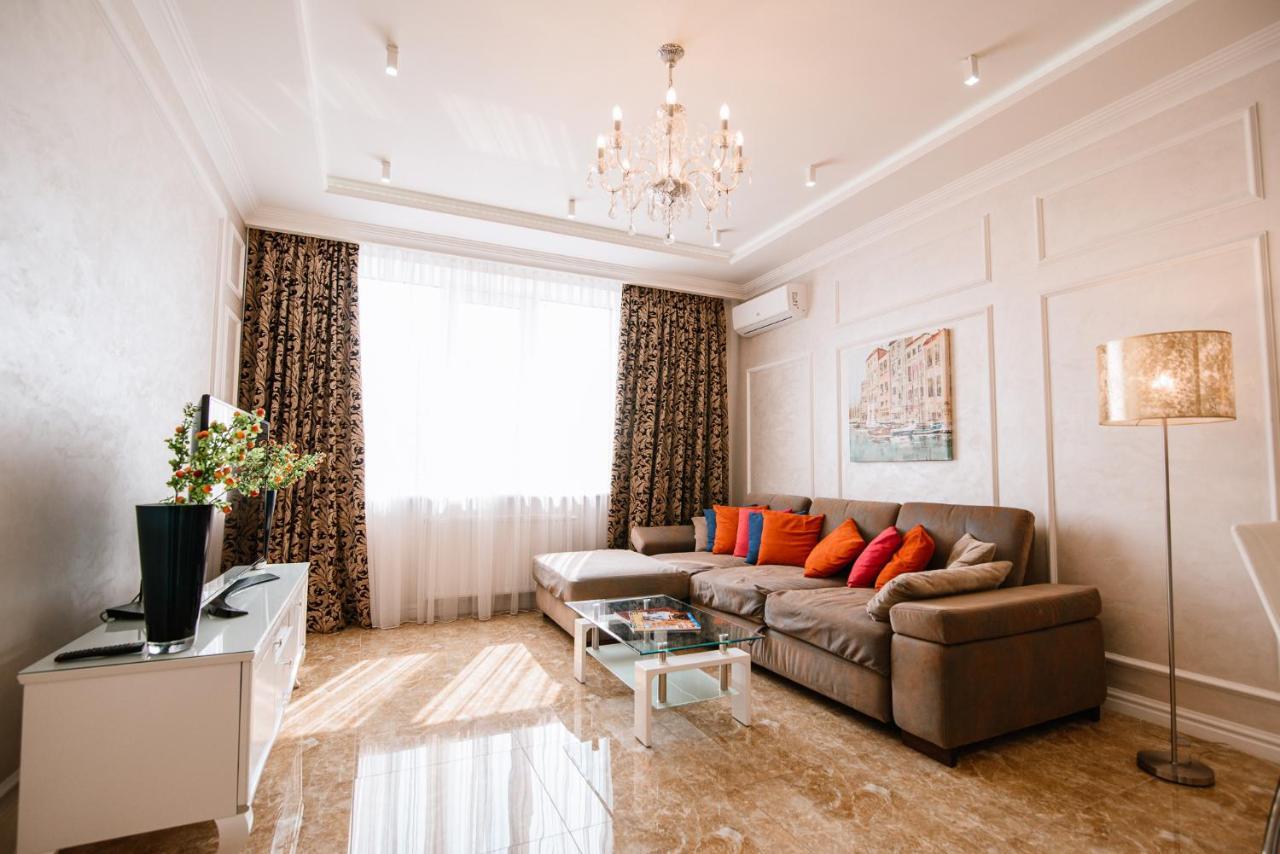 Luxury For Business & Pleasure Royal 2 Appartement Kiev Buitenkant foto